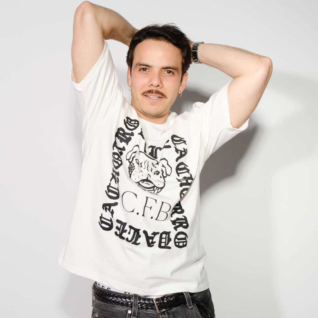 Playera Blanca "Dale Cachorros" Oversize